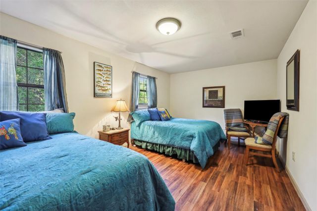 225 Mcgregor Drive, Brookeland, TX 75931