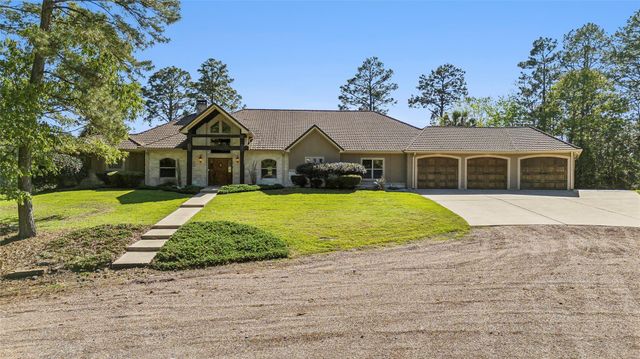 225 Mcgregor Drive, Brookeland, TX 75931