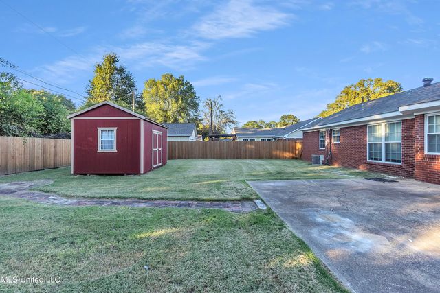 8493 Cedarbrush Drive, Southaven, MS 38671