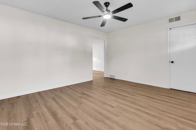 8493 Cedarbrush Drive, Southaven, MS 38671