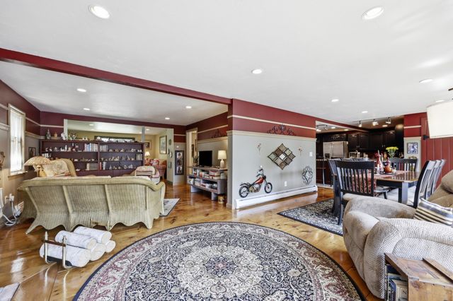 11 Betty, Auburn, MA 01501