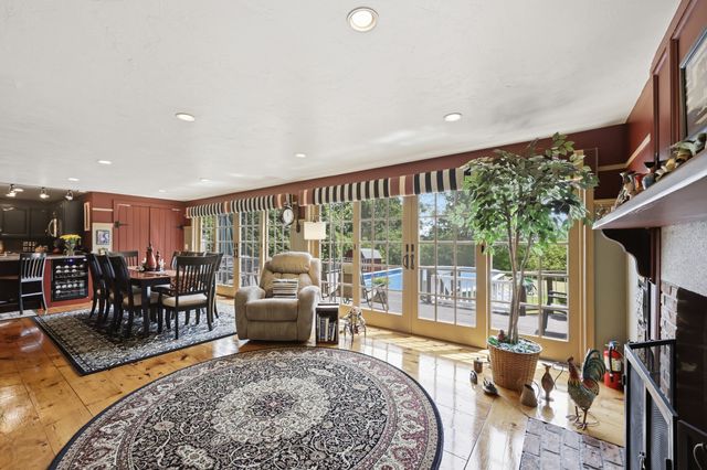 11 Betty, Auburn, MA 01501