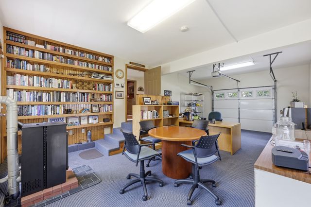 11 Betty, Auburn, MA 01501
