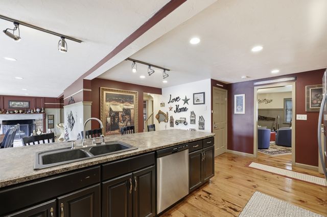 11 Betty, Auburn, MA 01501