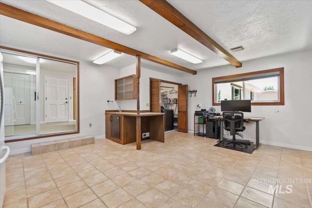 3433 N Manchester St, Boise, ID 83704