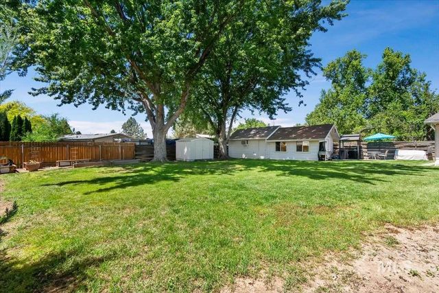 3433 N Manchester St, Boise, ID 83704