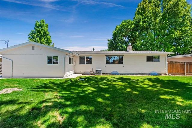 3433 N Manchester St, Boise, ID 83704