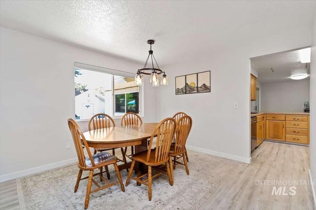 3433 N Manchester St, Boise, ID 83704