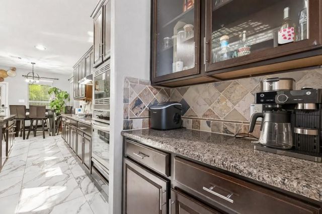 422 Honeysuckle Vine Dr, Rosenberg, TX 77469