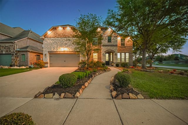 422 Honeysuckle Vine Dr, Rosenberg, TX 77469