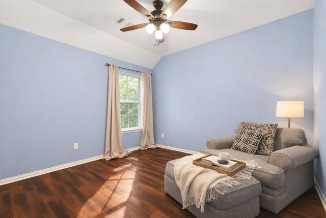 422 Honeysuckle Vine Dr, Rosenberg, TX 77469