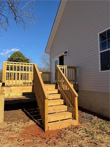 4868 Monte Vista Street, Winston-salem, NC 27105