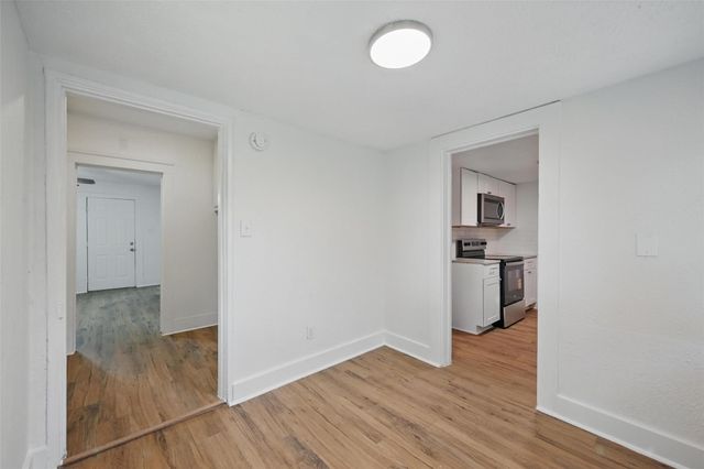 906 E Houston Street, Sherman, TX 75092