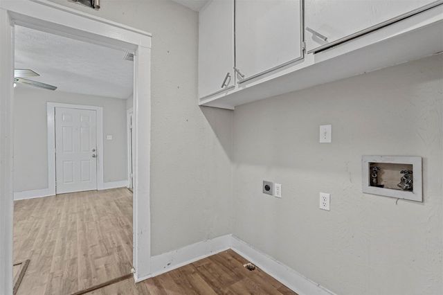 906 E Houston Street, Sherman, TX 75092