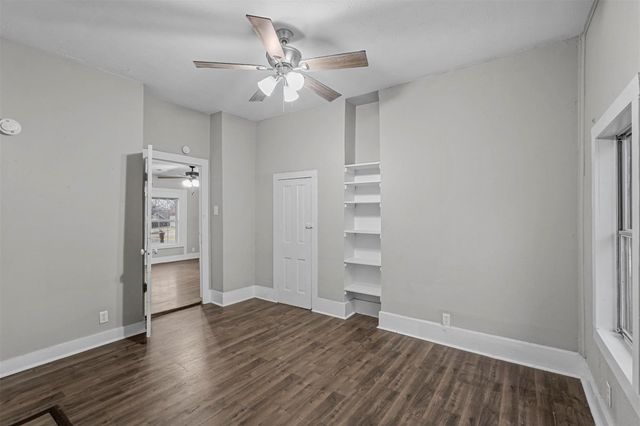 906 E Houston Street, Sherman, TX 75092