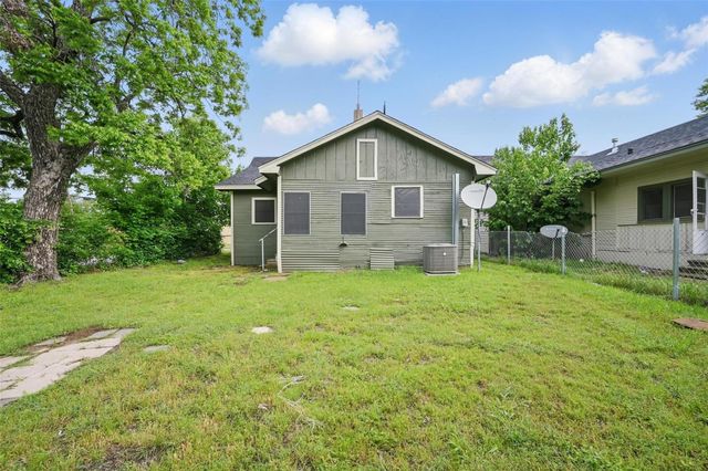 906 E Houston Street, Sherman, TX 75092