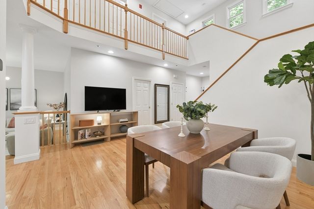 20 Pettee St 20, Newton, MA 02464