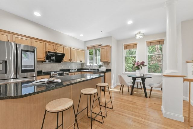 20 Pettee St 20, Newton, MA 02464