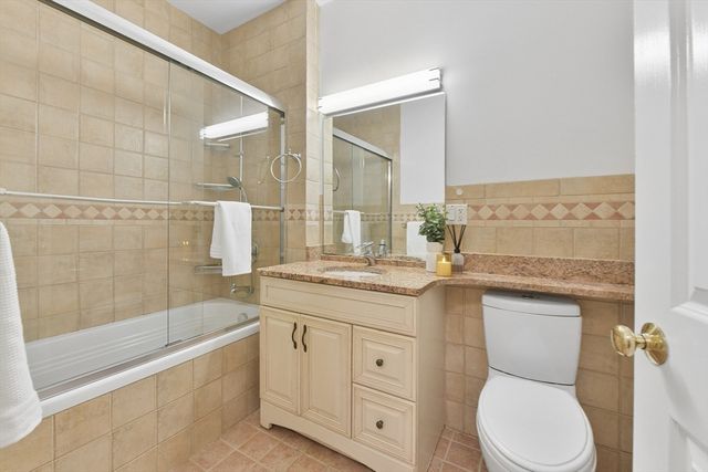 20 Pettee St 20, Newton, MA 02464