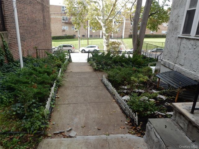 271 S Fulton Avenue, Mount Vernon, NY 10550