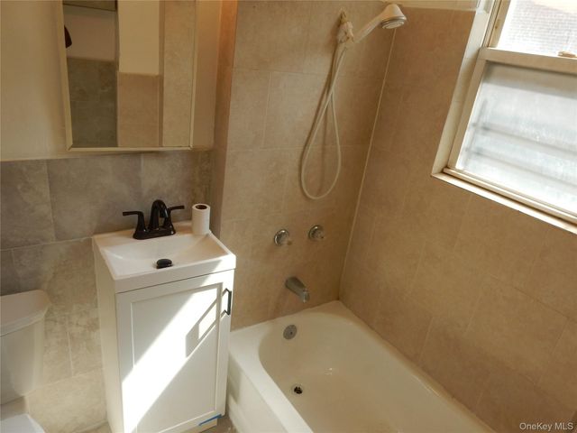271 S Fulton Avenue, Mount Vernon, NY 10550