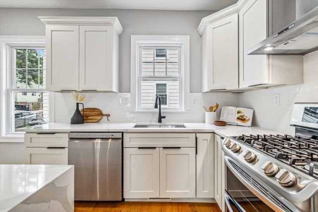 16 Alston St 16, Somerville, MA 02143