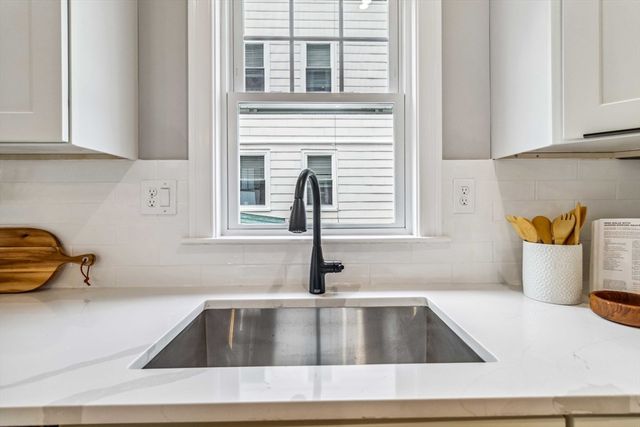 16 Alston St 16, Somerville, MA 02143