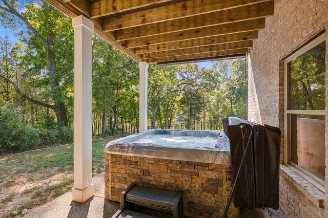 318 Cedar Hollow Ct, Lebanon, TN 37087