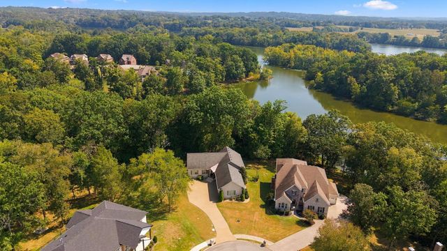 318 Cedar Hollow Ct, Lebanon, TN 37087