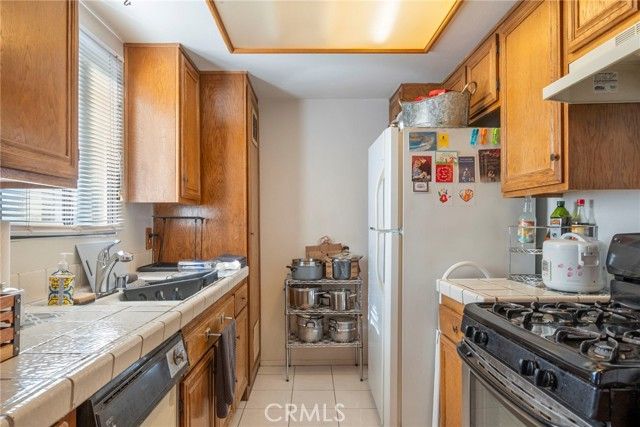 14291 Foothill Boulevard 11, Sylmar (los Angeles), CA 91342