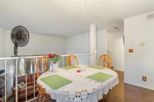 14291 Foothill Boulevard 11, Sylmar (los Angeles), CA 91342