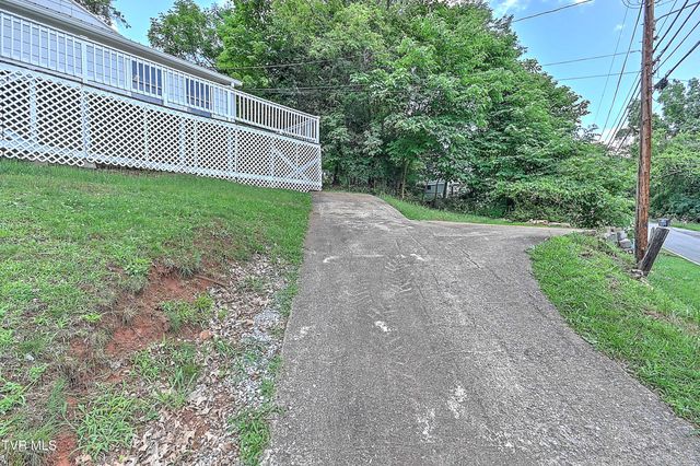 1259 Ridgecrest Avenue, Kingsport, TN 37660