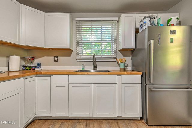 1259 Ridgecrest Avenue, Kingsport, TN 37660