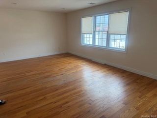 191 Jefferson Avenue, Mineola, NY 11501