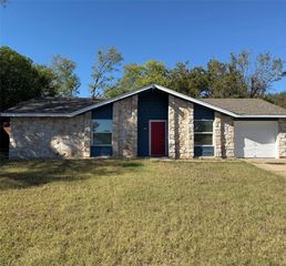 5202 Provencial DR, Austin, TX 78724