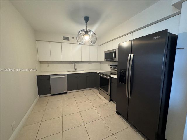 3530 Mystic Pointe Drive 1907, Aventura, FL 33180