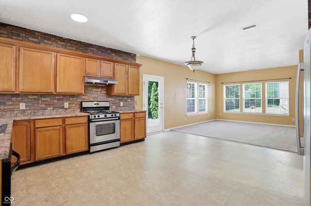368 Legacy Boulevard, Greenwood, IN 46143