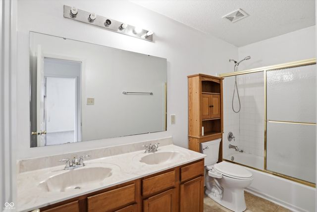 368 Legacy Boulevard, Greenwood, IN 46143
