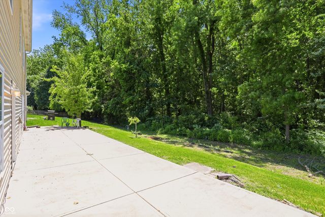 368 Legacy Boulevard, Greenwood, IN 46143