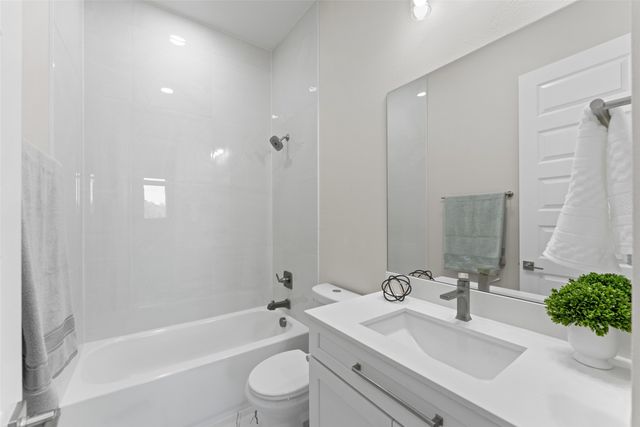 3415 Olympia Fields Drive, Burleson, TX 76028