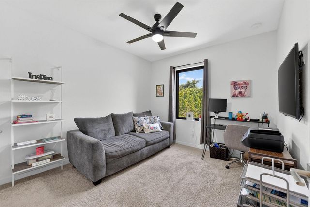 527 NW 17th Street, Fort Lauderdale, FL 33311