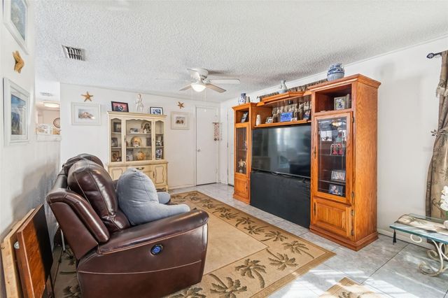 6503 AMUNDSON COURT, Tampa, FL 33634