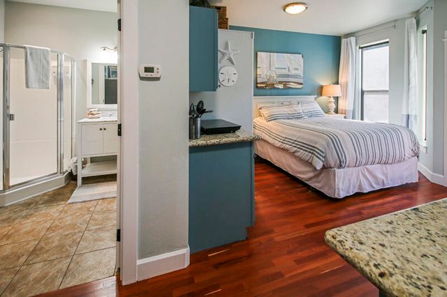 175 E E Street, Jacksonville, OR 97530