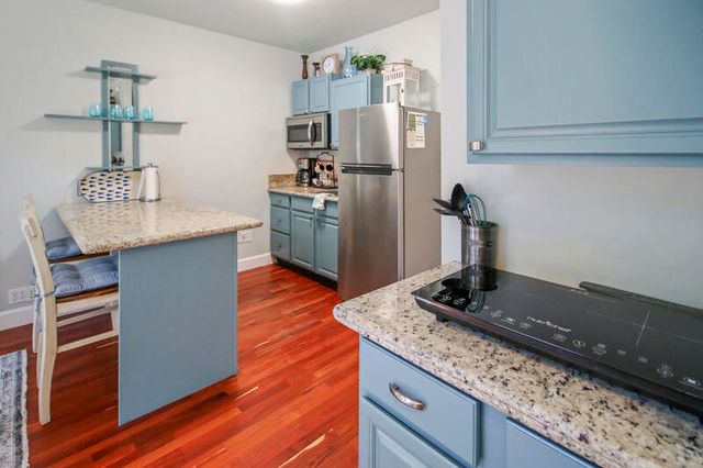 175 E E Street, Jacksonville, OR 97530