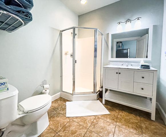 175 E E Street, Jacksonville, OR 97530