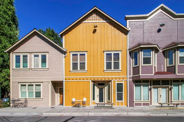 175 E E Street, Jacksonville, OR 97530