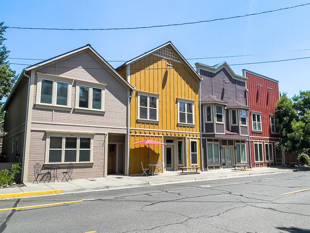 175 E E Street, Jacksonville, OR 97530