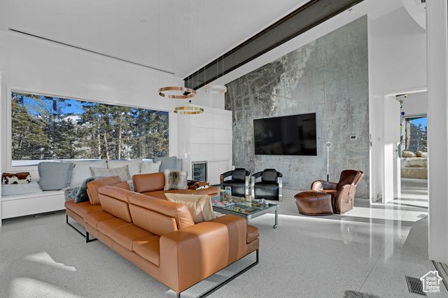 2043 S PINE MEADOWS DR, Coalville, UT 84017