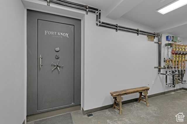 2043 S PINE MEADOWS DR, Coalville, UT 84017