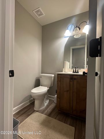 8642 Lois Lane, Southaven, MS 38672